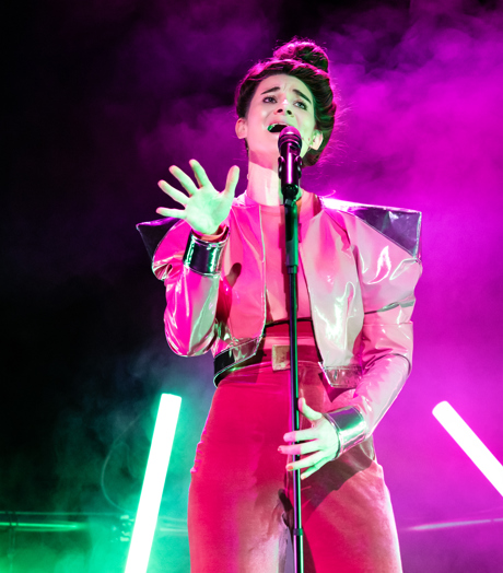 Kirsten Van Teijn JALOEZIE IS EEN BITCH (Casper Koster) Scenefoto 2