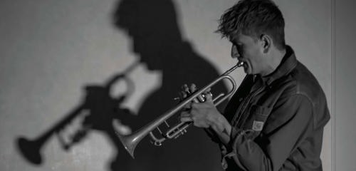 Thomas Heikoop Having A Chet With Baker (Petra De Koning Gans) RGB 150 Dpi