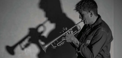 Thomas Heikoop Having A Chet With Baker (Petra De Koning Gans) RGB 150 Dpi