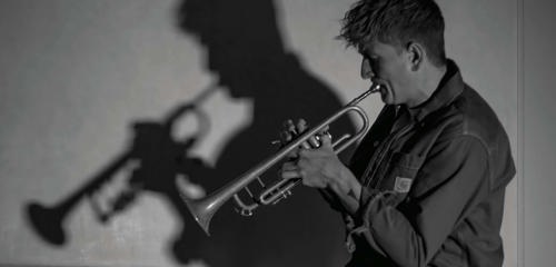 Thomas Heikoop Having A Chet With Baker (Petra De Koning Gans) RGB 150 Dpi
