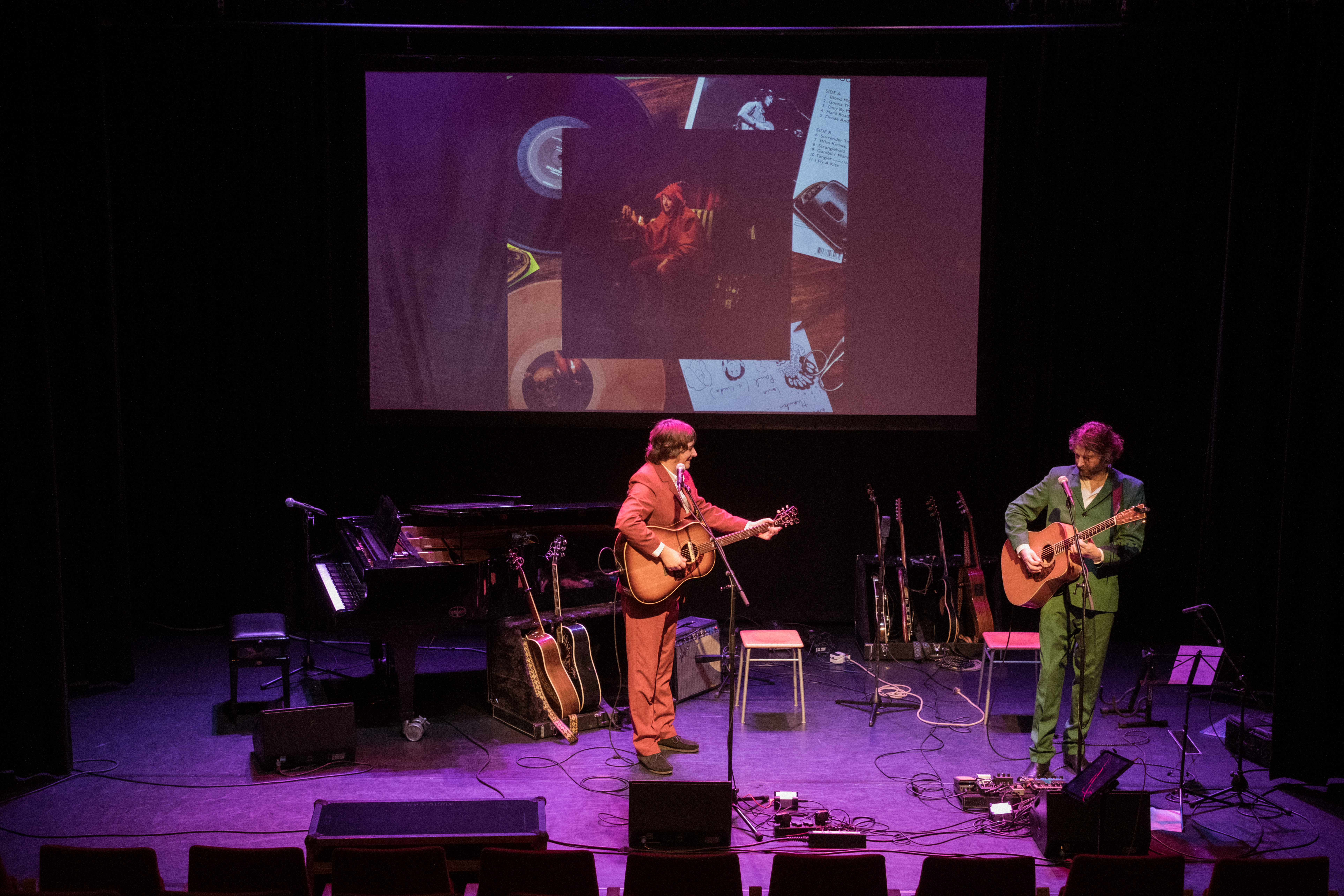 Yorick Van Norden De Platenkast Van P Mccartney (Félice Hofhuizen) Scenefoto (3)