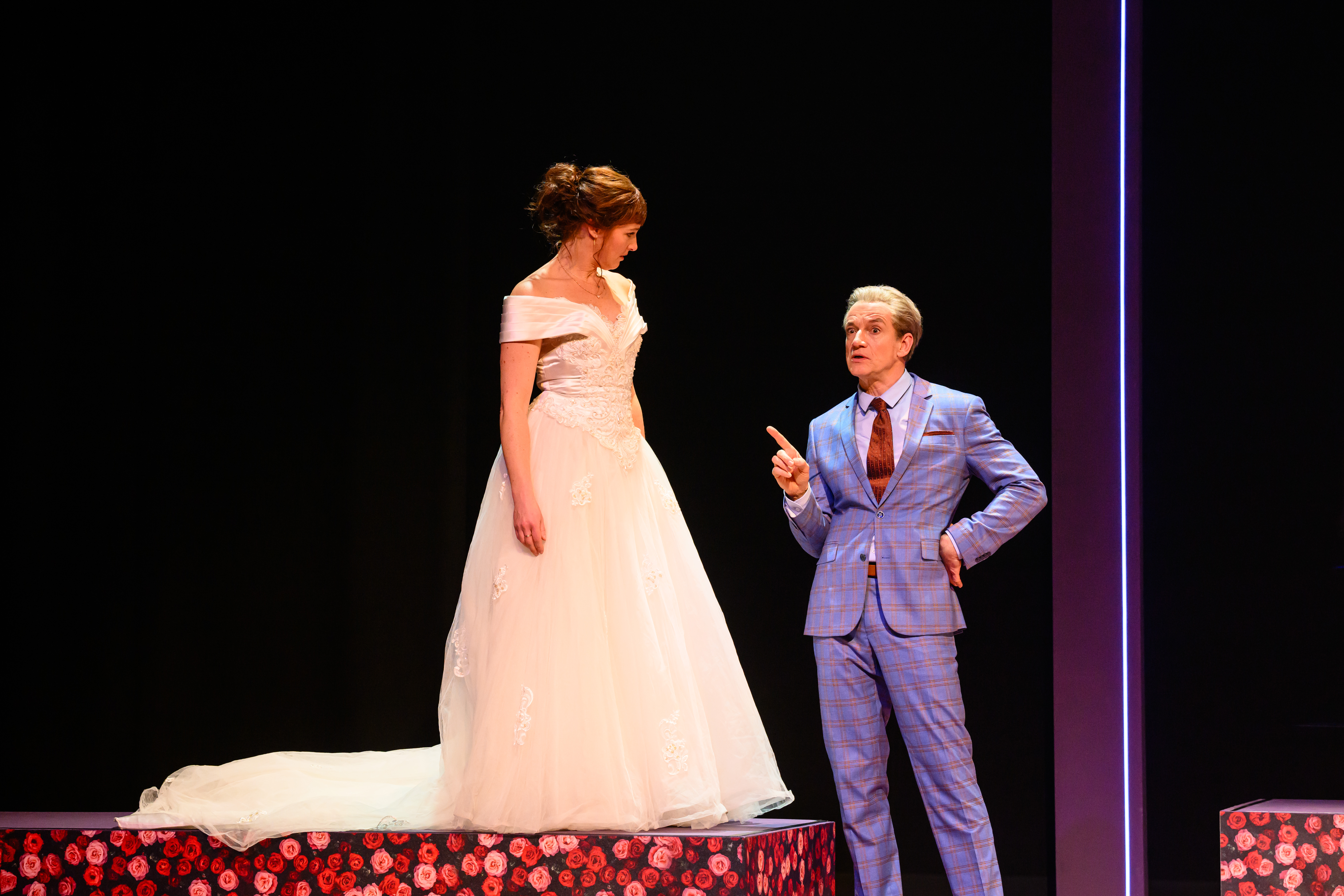 Brigitte Heitzer, Freek Bartels En Paul Groot Ja, Ik Wil! (Annemieke Van Der Togt) Scenefoto (5)