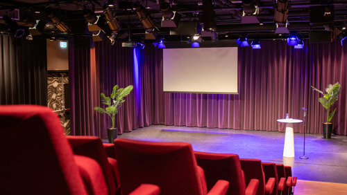 Toon Simone Stam Sep 2025 8