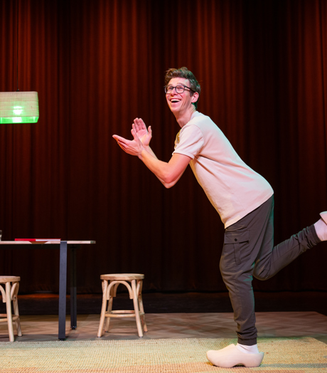 Remy Evers Stoorzender (Anneloes Van Den Adel) Scenefoto 1