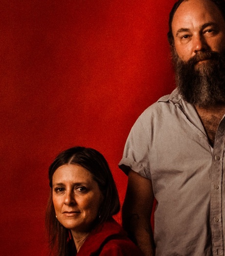 Glass Hours (Color) Verkleind