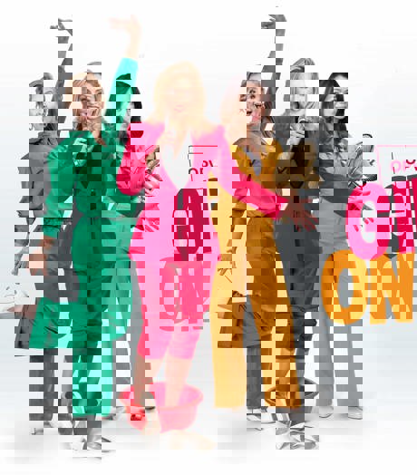 Lone Van Roosendaal, Hilke Bierman En Cystine Carreon Opvliegers, Girls On Fire (Willem Van Walderveen) 4