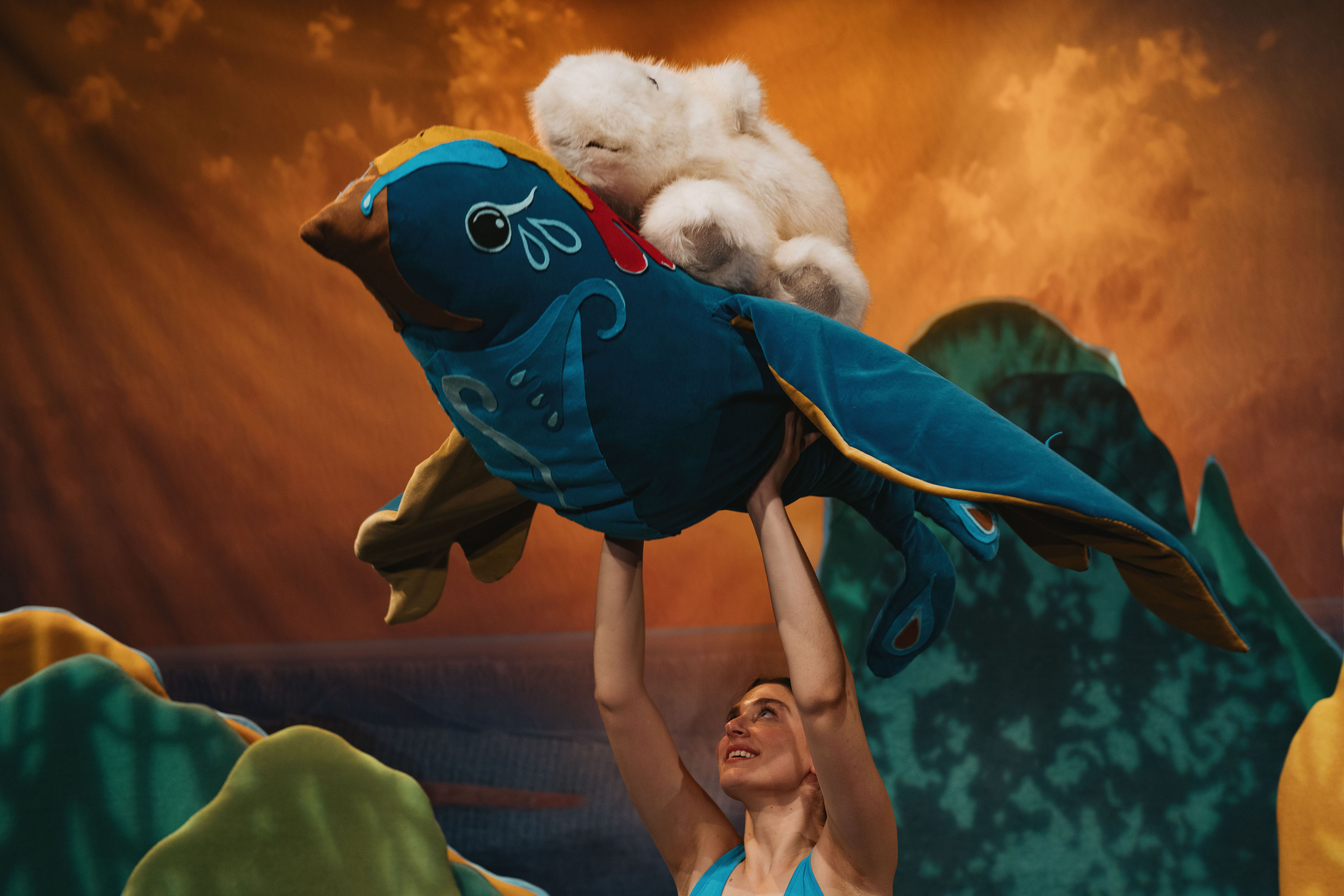 Theater Stof De Kleine Ijsbeer (Iris Sanne Van Der Aar) Scènefoto 13