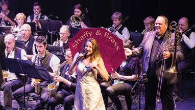 Micheline Van Hautem & Plaatselijk Orkest Shaffy & Brass (Impresariaat Koperen Kees)