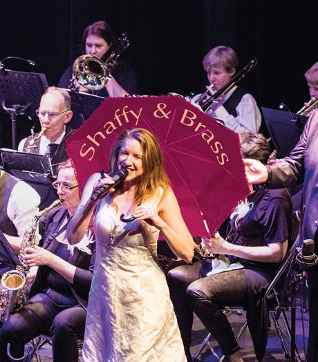 Micheline Van Hautem & Plaatselijk Orkest Shaffy & Brass (Impresariaat Koperen Kees)