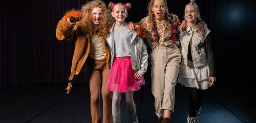 Beelden Flyer Theaterklas Cool. Madagaskar20260526 5606