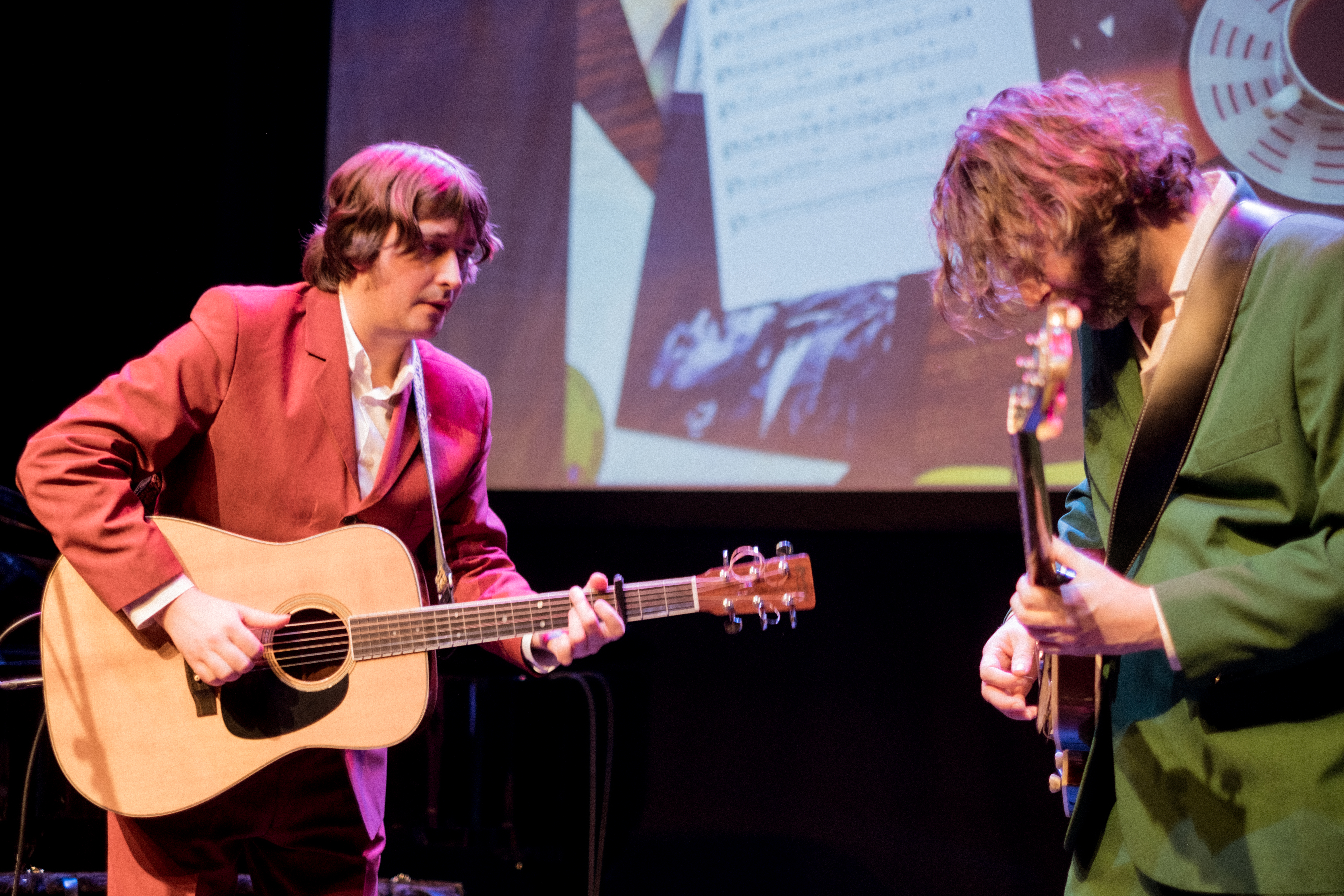 Yorick Van Norden De Platenkast Van P Mccartney (Félice Hofhuizen) Scenefoto (2)